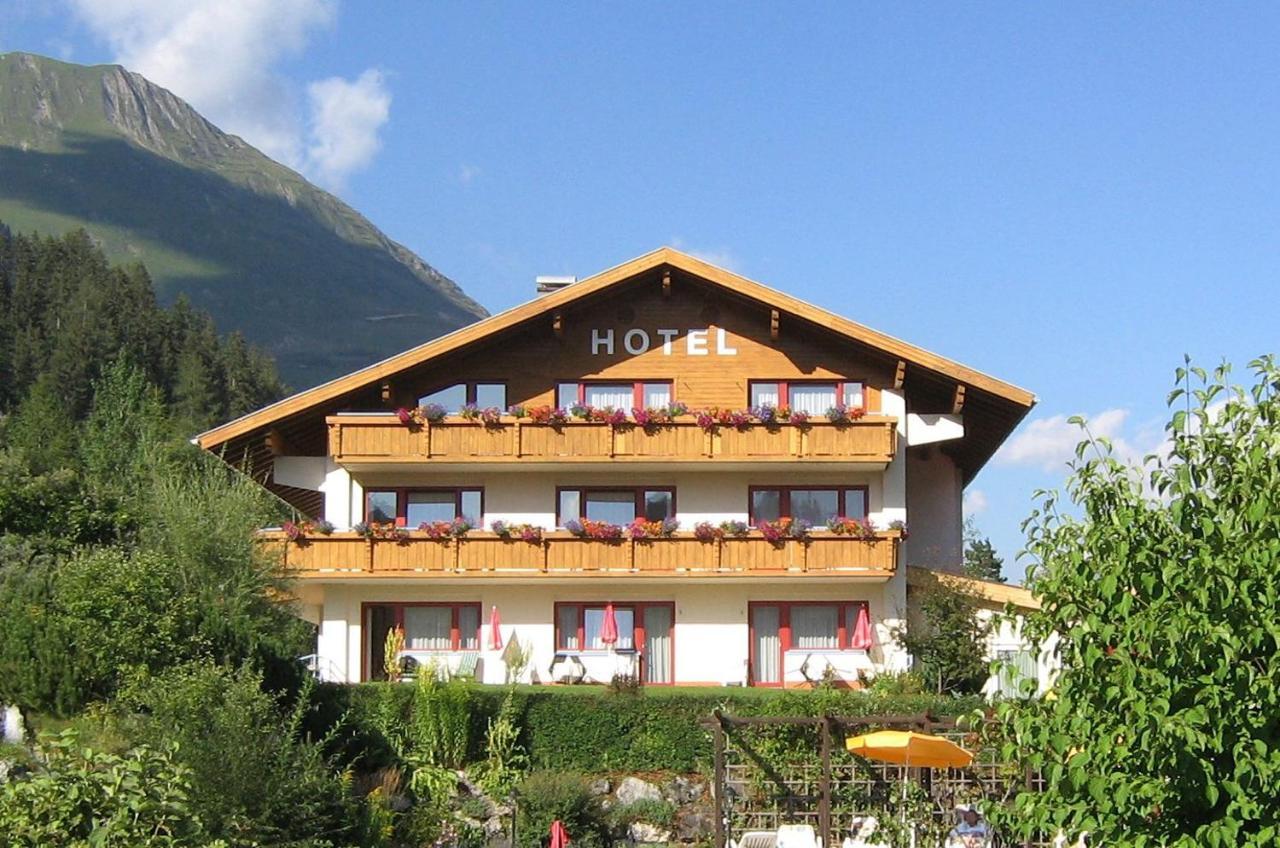 Hotel Panorama Elbigenalp Esterno foto