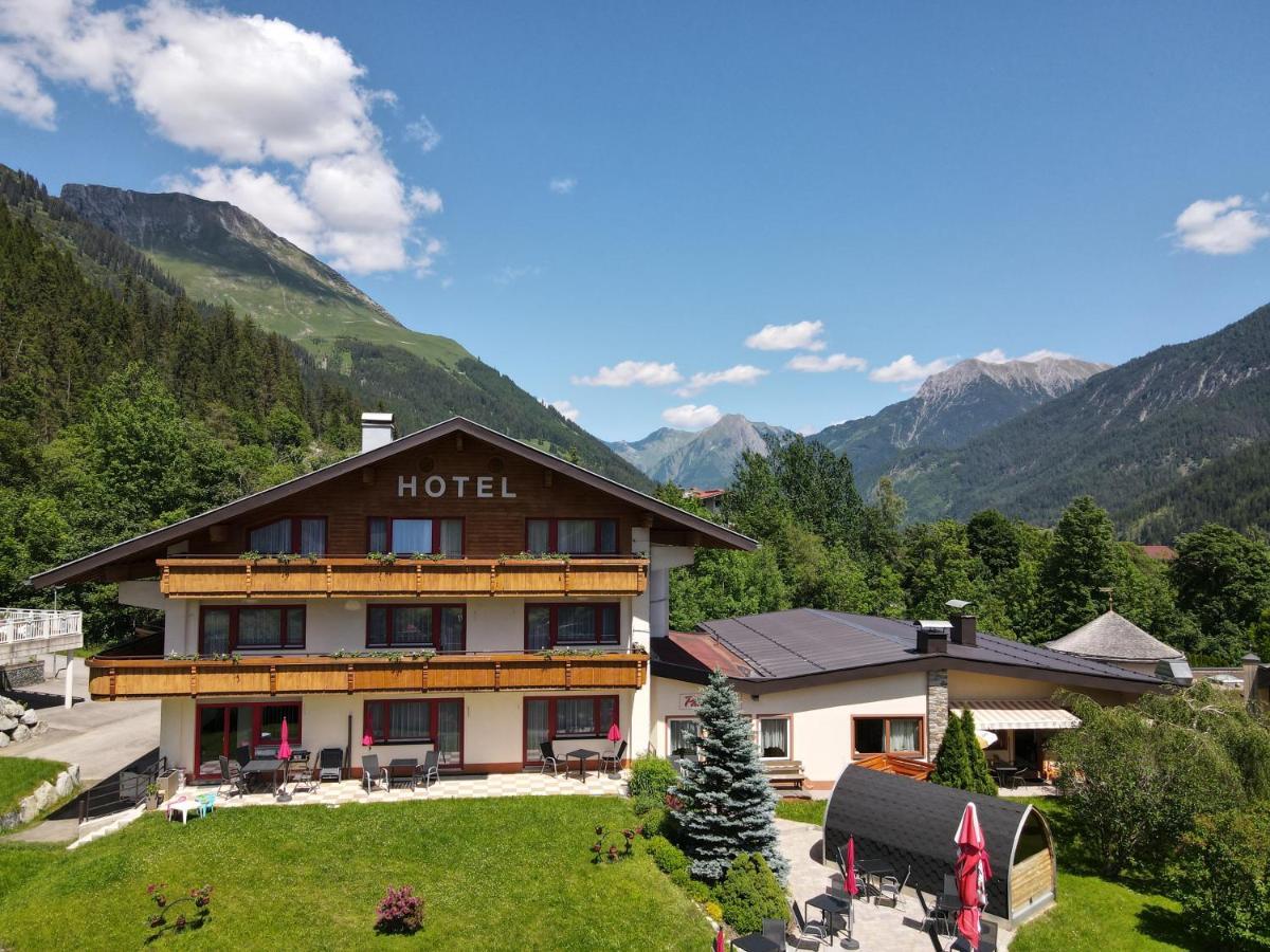 Hotel Panorama Elbigenalp Esterno foto