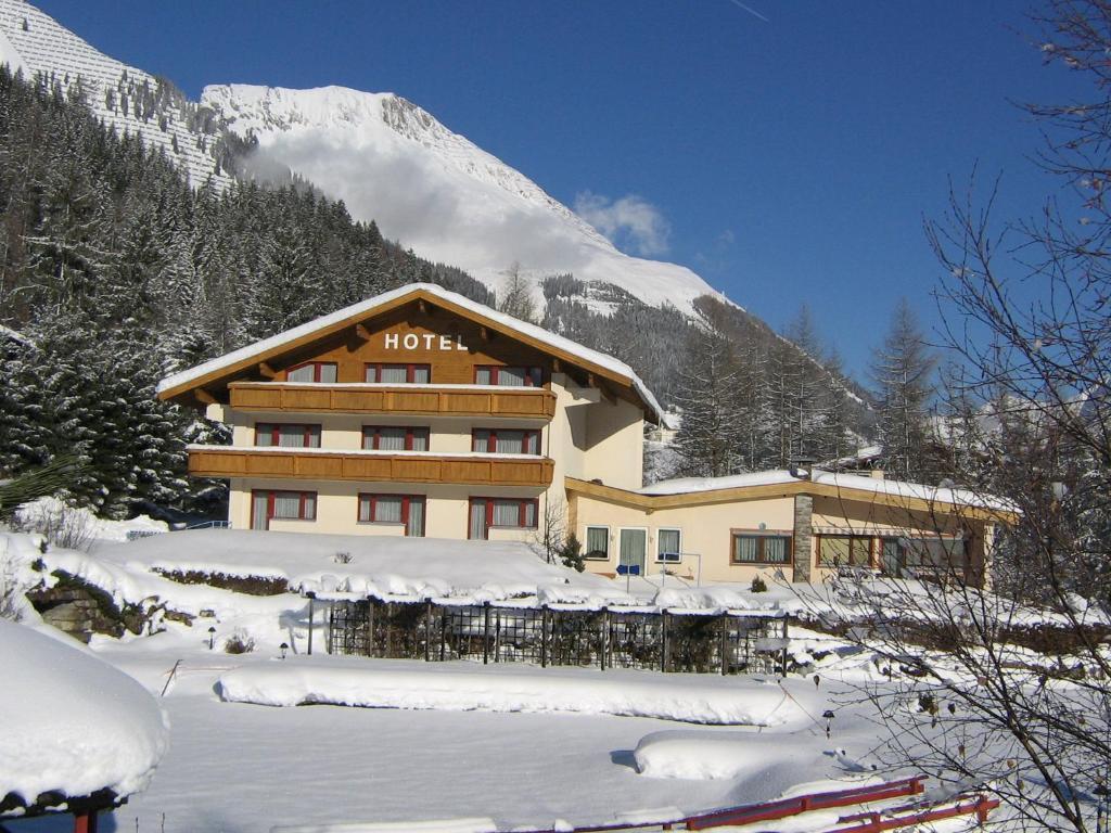 Hotel Panorama Elbigenalp Esterno foto